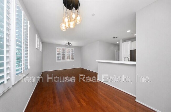 Foto del edificio - 27274 Arbor Pl