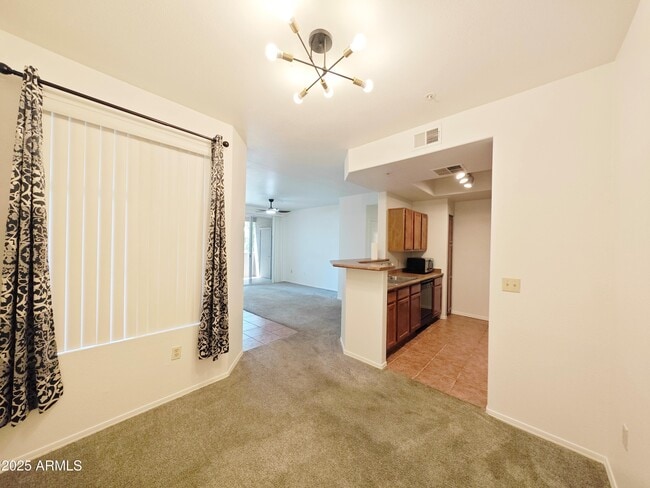 Foto del edificio - 3830 E Lakewood Pkwy E
