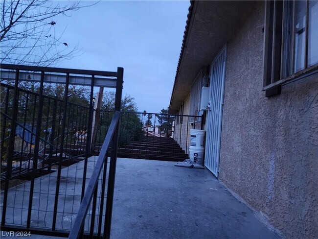Building Photo - 1708 Cordoba Ln