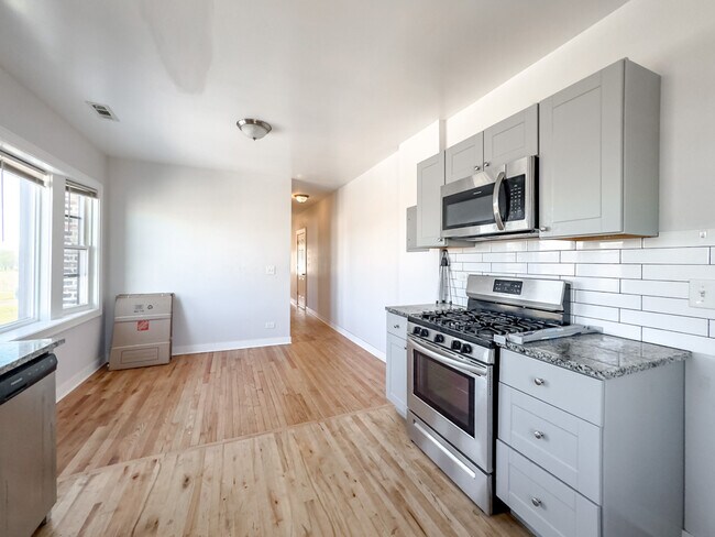 Foto del edificio - 5610 N Western Ave