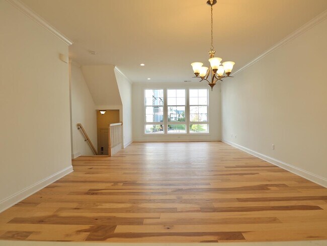 Building Photo - 87 Brentwood Cir