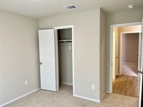 Building Photo - 513 Bonnerville Ln