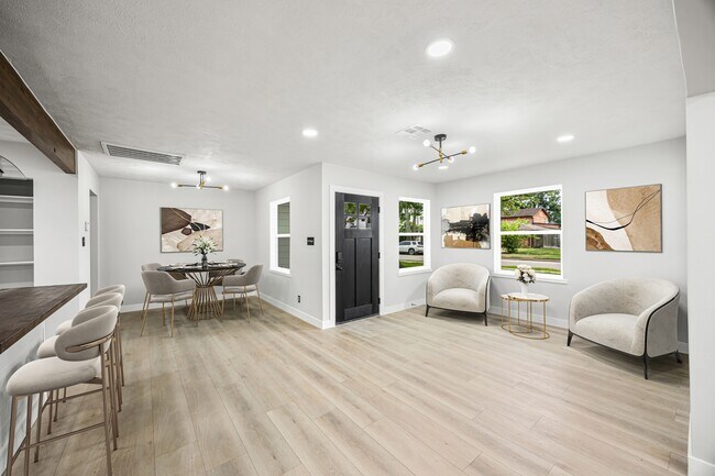 Foto del edificio - 4626 Holly St