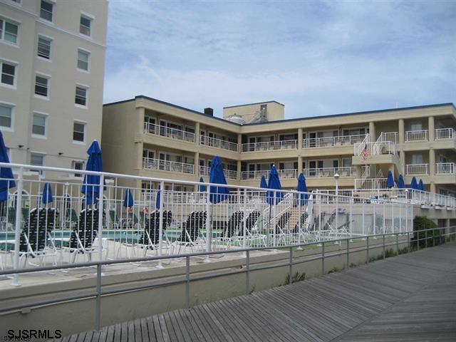 Foto del edificio - 6100 Boardwalk