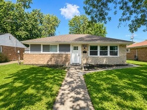 Building Photo - 17037 Greenbay Ave