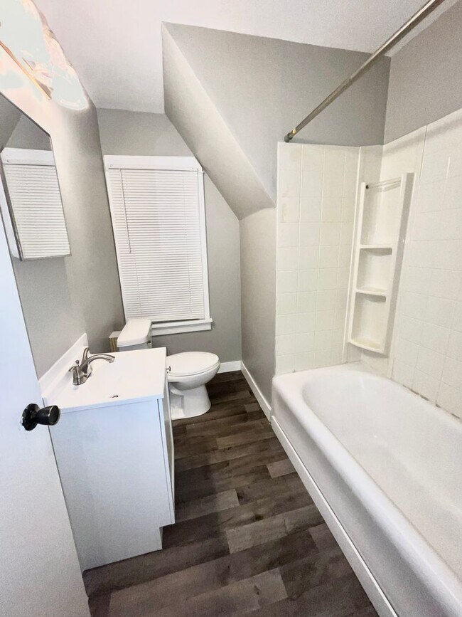 Foto del edificio - Beautiful 2 Bedroom Apartment!!!