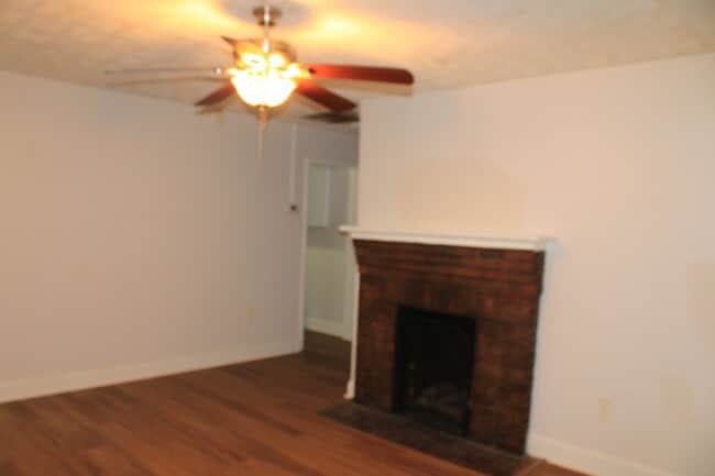 Building Photo - Midtown Rental 2 Bed 1 Bath
