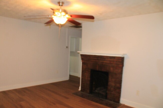 Foto del edificio - Midtown Rental 2 Bed 1 Bath