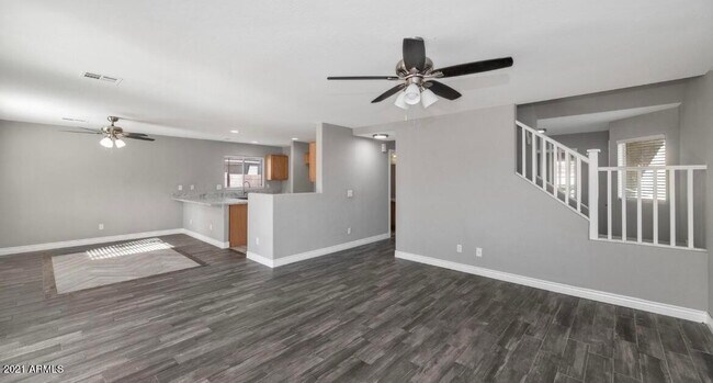 Foto del edificio - 23949 W Hadley St