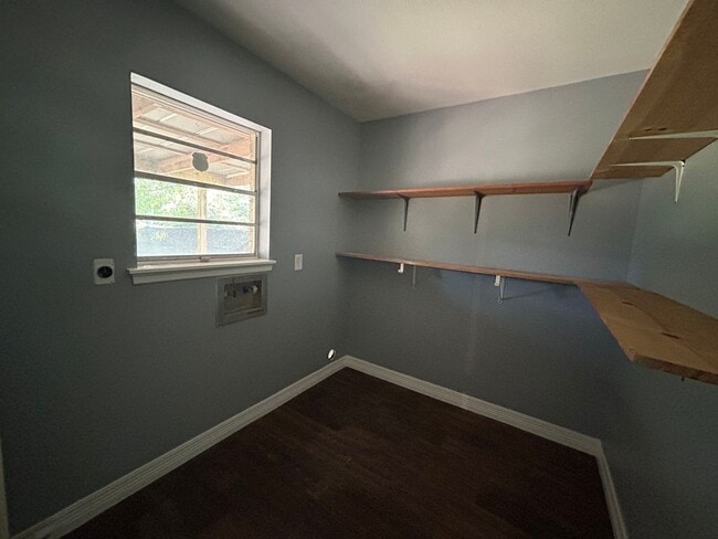 Building Photo - 4221 Encina Dr