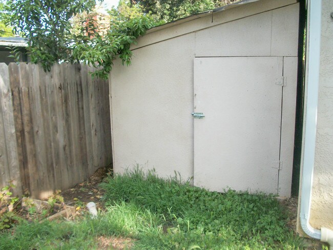 Building Photo - 1750 San Jose Ct