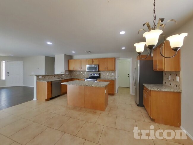 Foto del edificio - 305 W Angus Rd