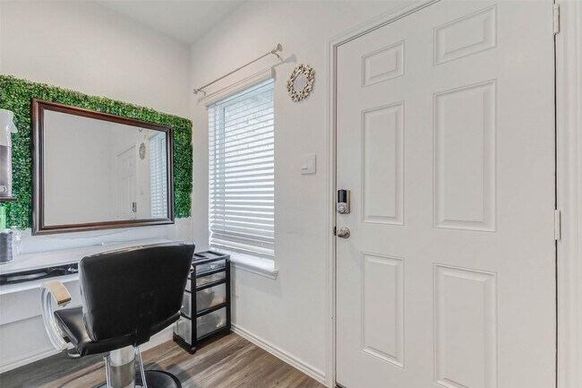 Foto del edificio - 5122 Sequoia Hts Ln