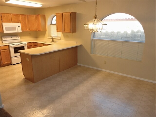 Building Photo - 4106 E Alder Ave