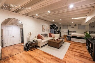 Building Photo - 1728 Spruce St