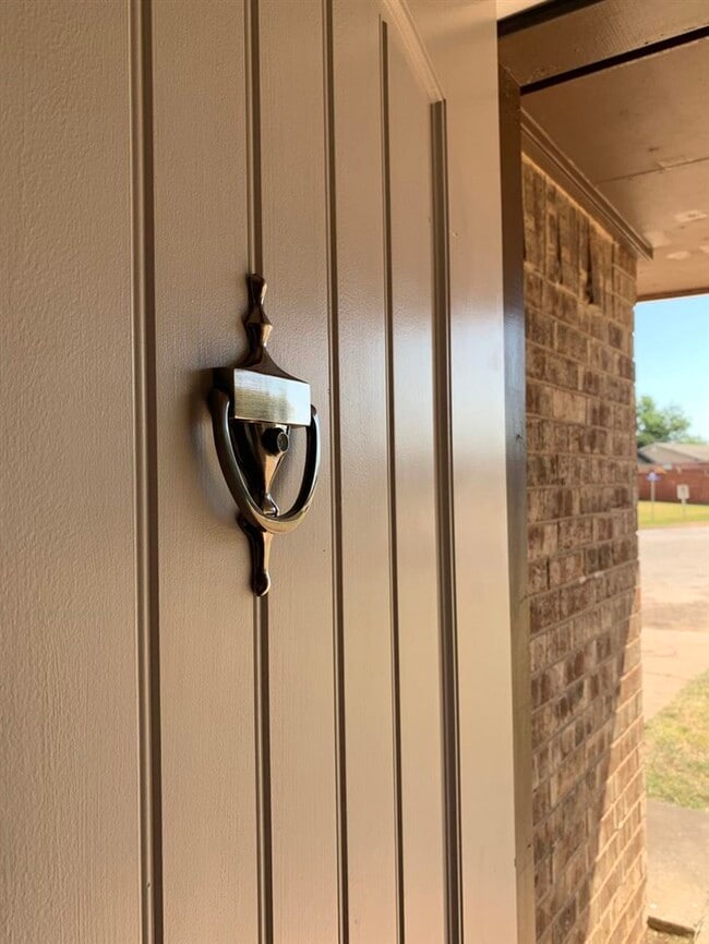 Foto del edificio - 102 Mohawk Ave