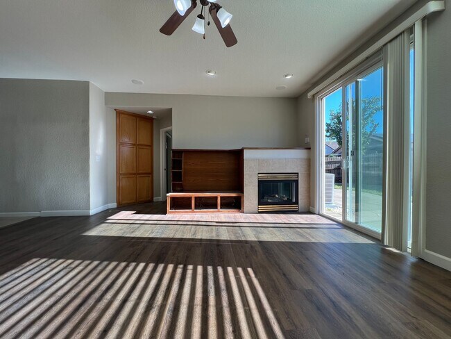 Foto del edificio - Gorgeous Stonecreek Home!