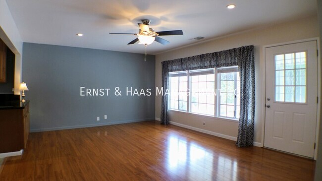 Foto del edificio - 3138 Shadypark Dr