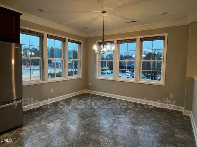 Building Photo - 986 Gateway Commons Cir