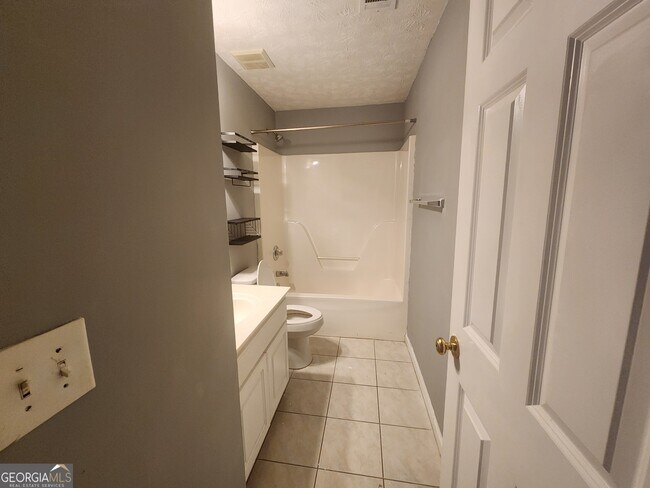 Foto del edificio - 7168 Village Loop
