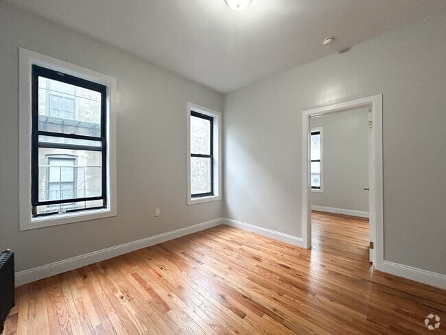 Building Photo - 573 W 159th St