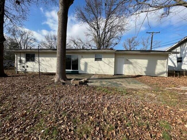 Building Photo - 2442 Rhapsody Ln