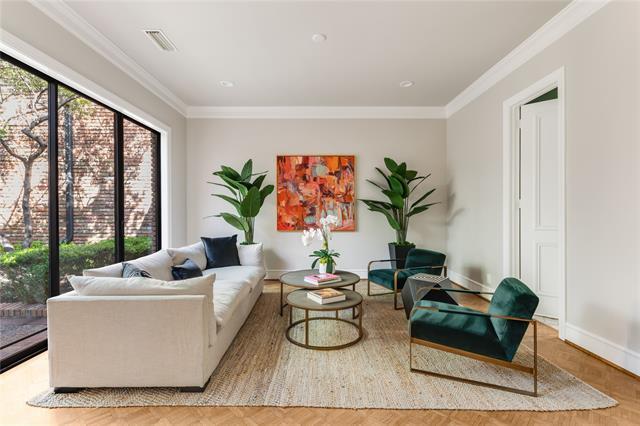 Building Photo - 29 St Laurent Pl