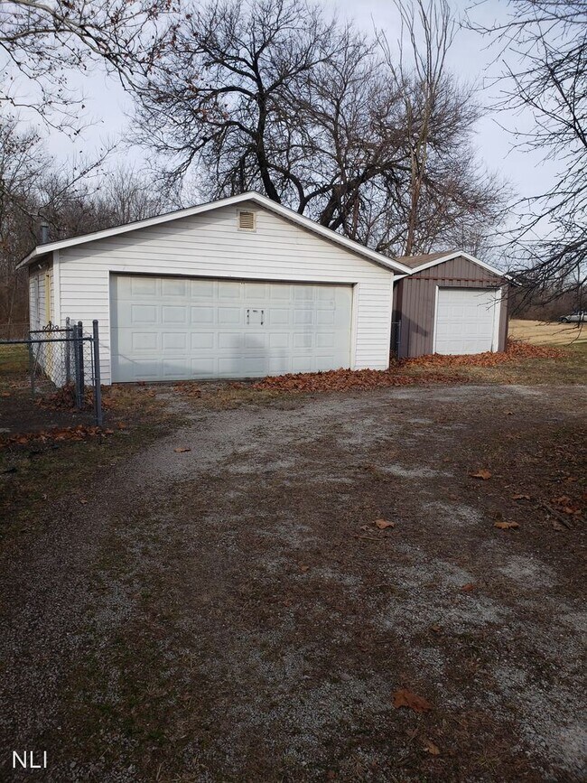 Building Photo - 3 br, 2 bath House - 3406 McArthur Dr