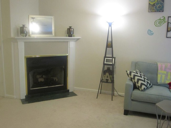 Foto del edificio - 9608 Elizabeth Townes Ln