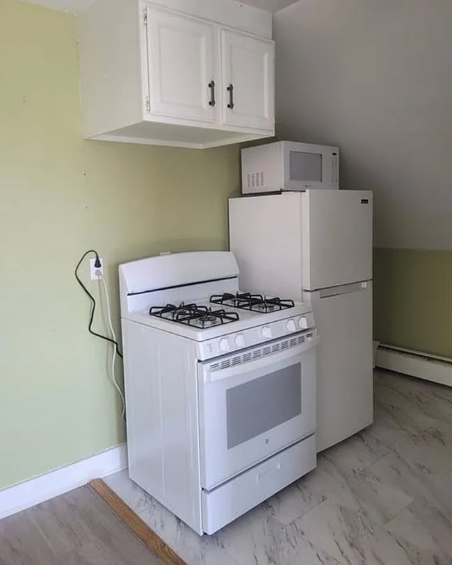 Building Photo - Rhode Island Triplex