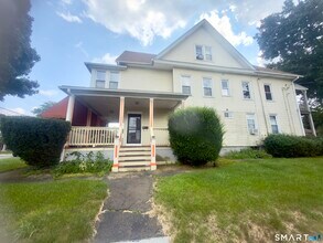 Building Photo - 261 Wakelee Ave
