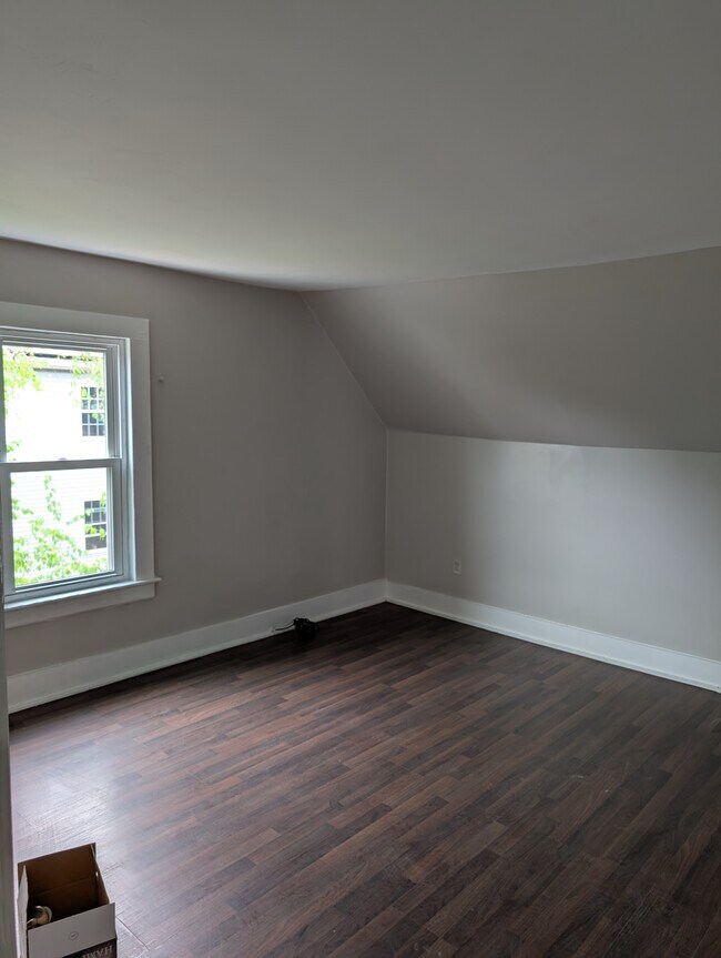 Building Photo - 693 Belmont Ave