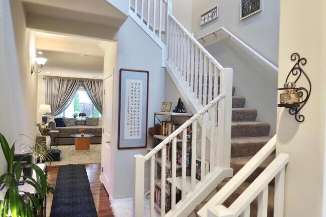 Building Photo - 15206 82nd Ave E