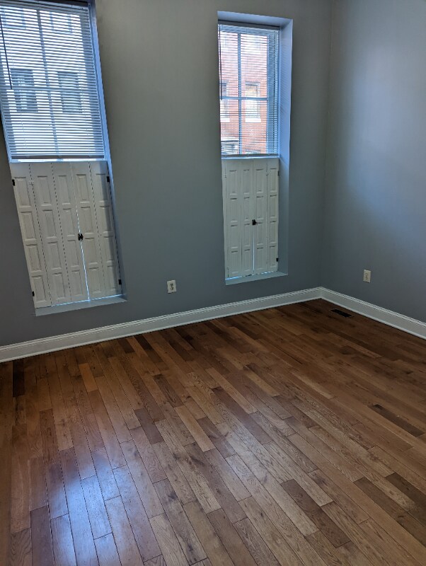 Foto del edificio - 1404 McCulloh St