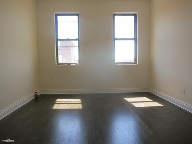 Building Photo - 985 Wyckoff Ave