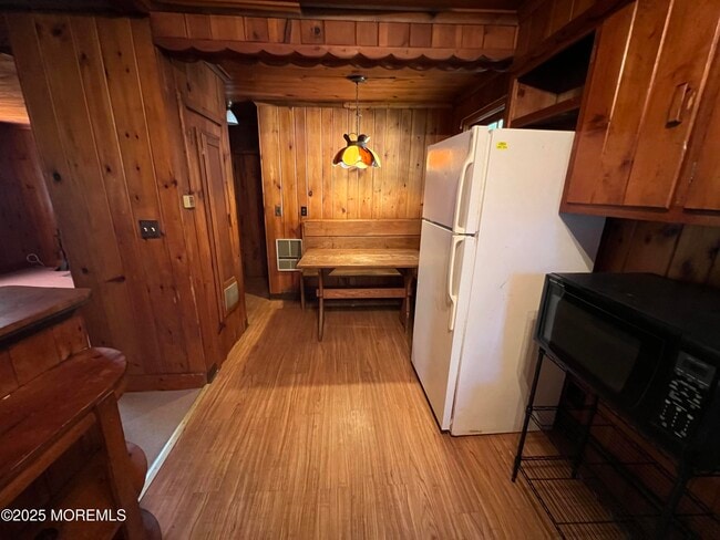 Building Photo - 7 Vineberg Ct