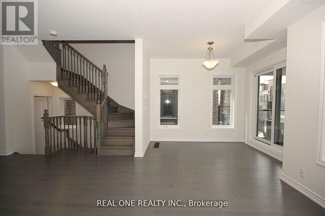 Building Photo - 11 Gothenburg Ln