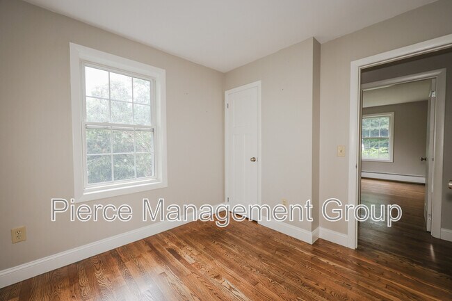 Foto del edificio - 845 Mammoth Rd