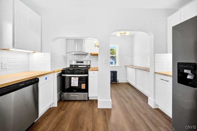 Building Photo - 363 Hickok Ave