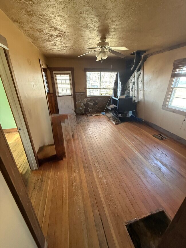 Foto del edificio - 2273 1st St W