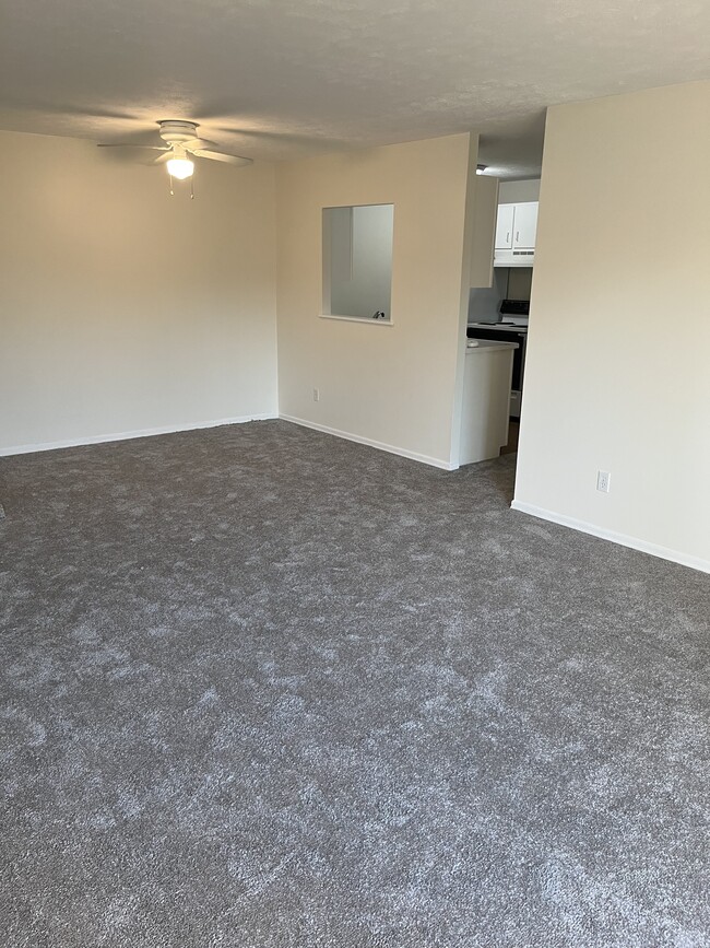 Dining area - 4686 Rapid Run Rd