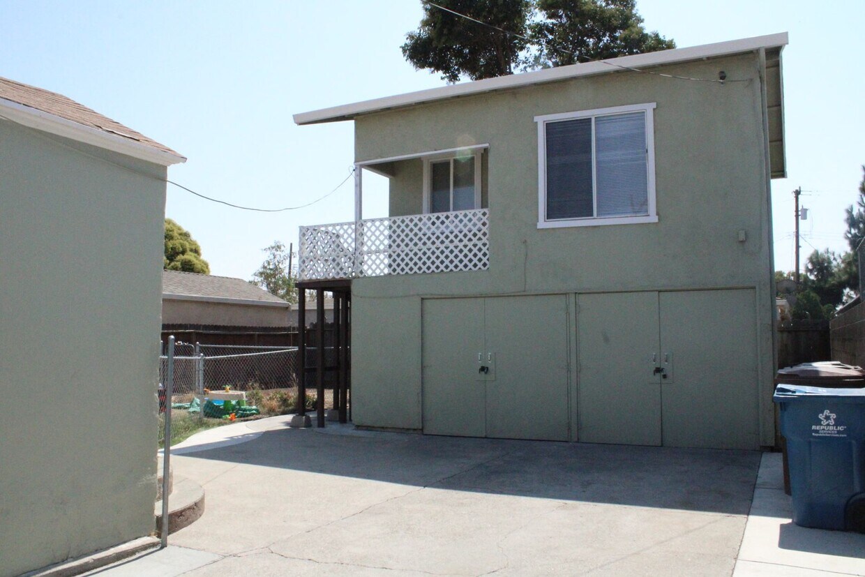 Foto principal - Upstairs 1 Bedroom, 1 Bathroom Unit in Ant...