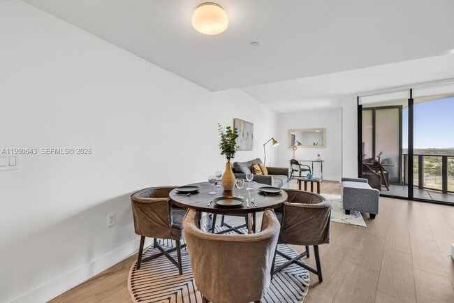 Foto del edificio - 121 NE 34th St