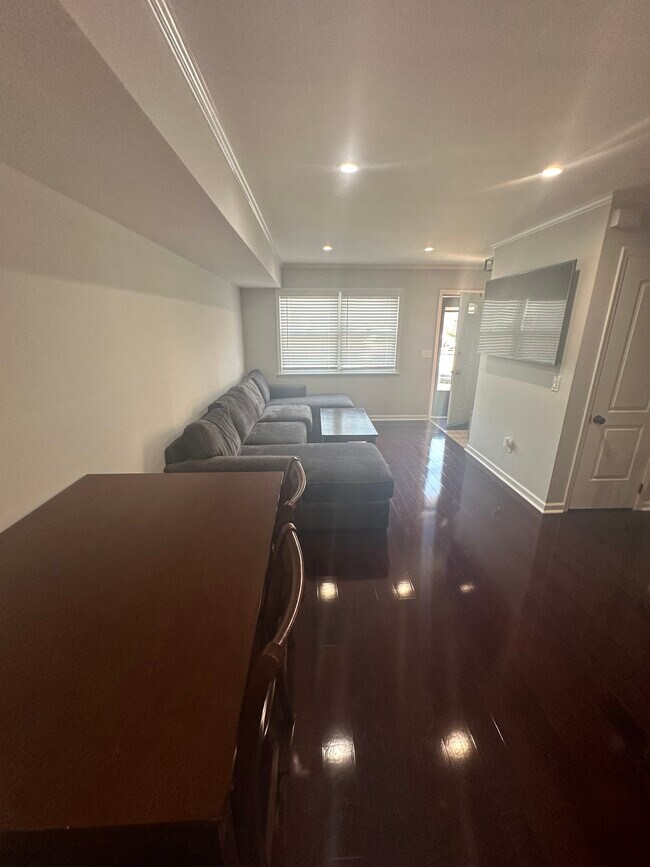 Living Area - 79 E Cliff St