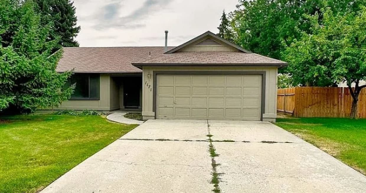 Primary Photo - Charming Home in Bedford Place Subdivision!