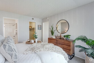 Building Photo - Colony Parc