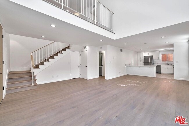 Building Photo - 843 4th St