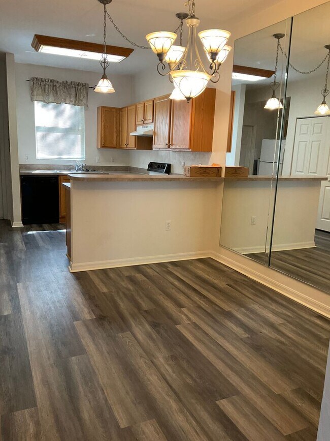 Foto del edificio - Beautiful Condo In Kensington North