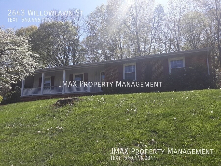Primary Photo - Roanoke County Ranch Ready to be Your Home