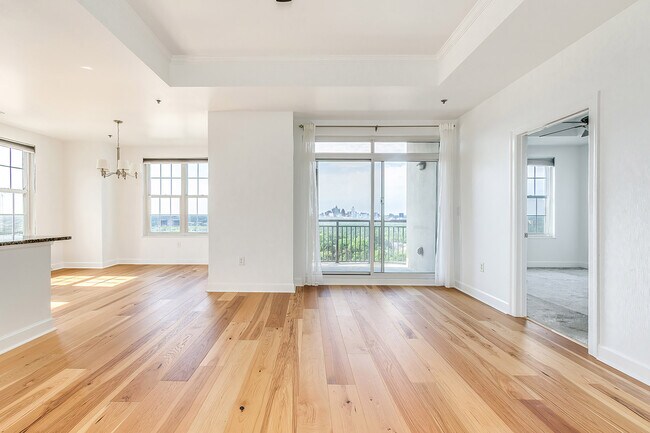 Foto del edificio - 325 East Paces Ferry Rd NE